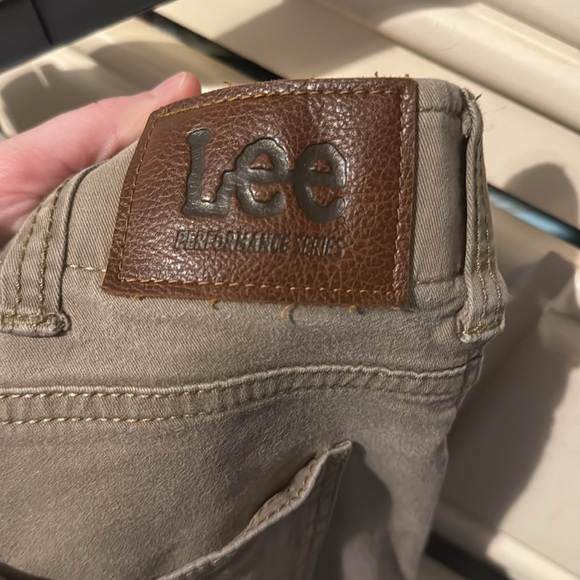 Men’s Lee khaki pants size 34 X 30 - Picture 3 of 5